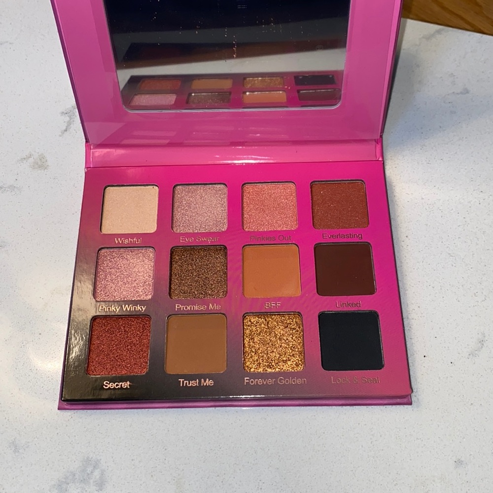 Violet Voss Eye Pinky Promise Shadow Palette